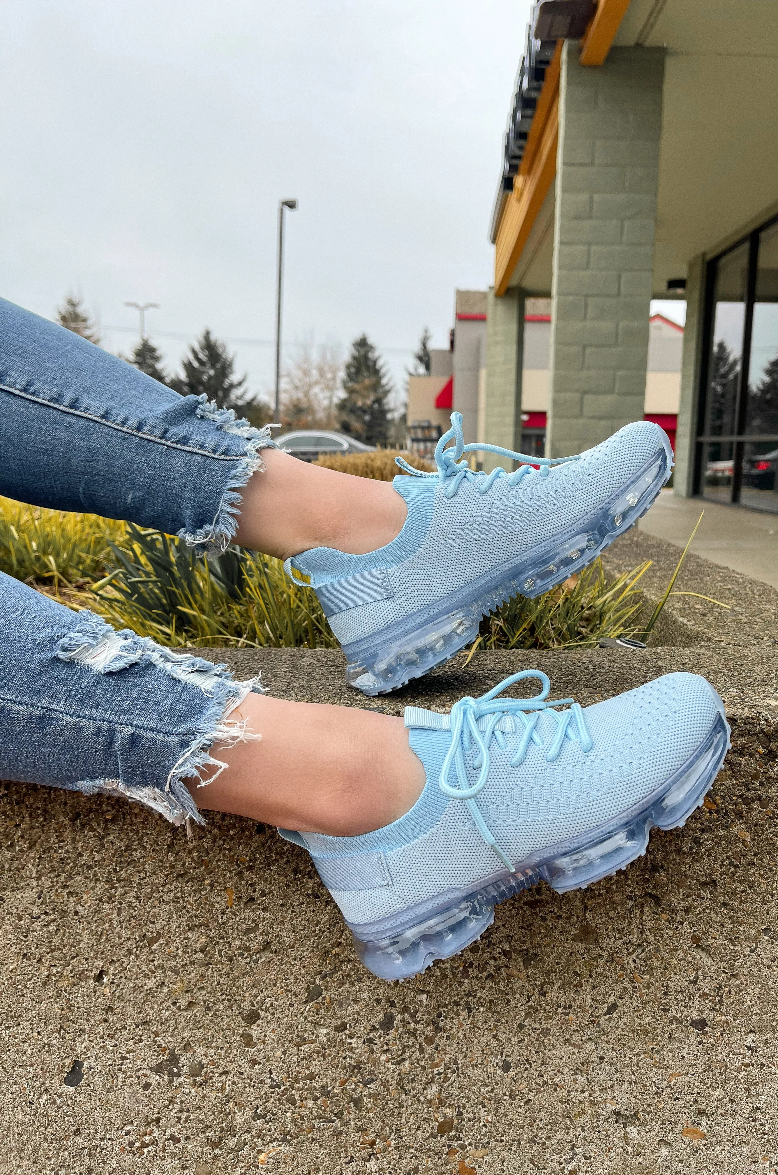 Flow - Breathable Air Cushion Sneakers, Lightweight Mesh & Synthetic Design, Comfortable Everyday Footwear, Perfect for Casual or Active Wear