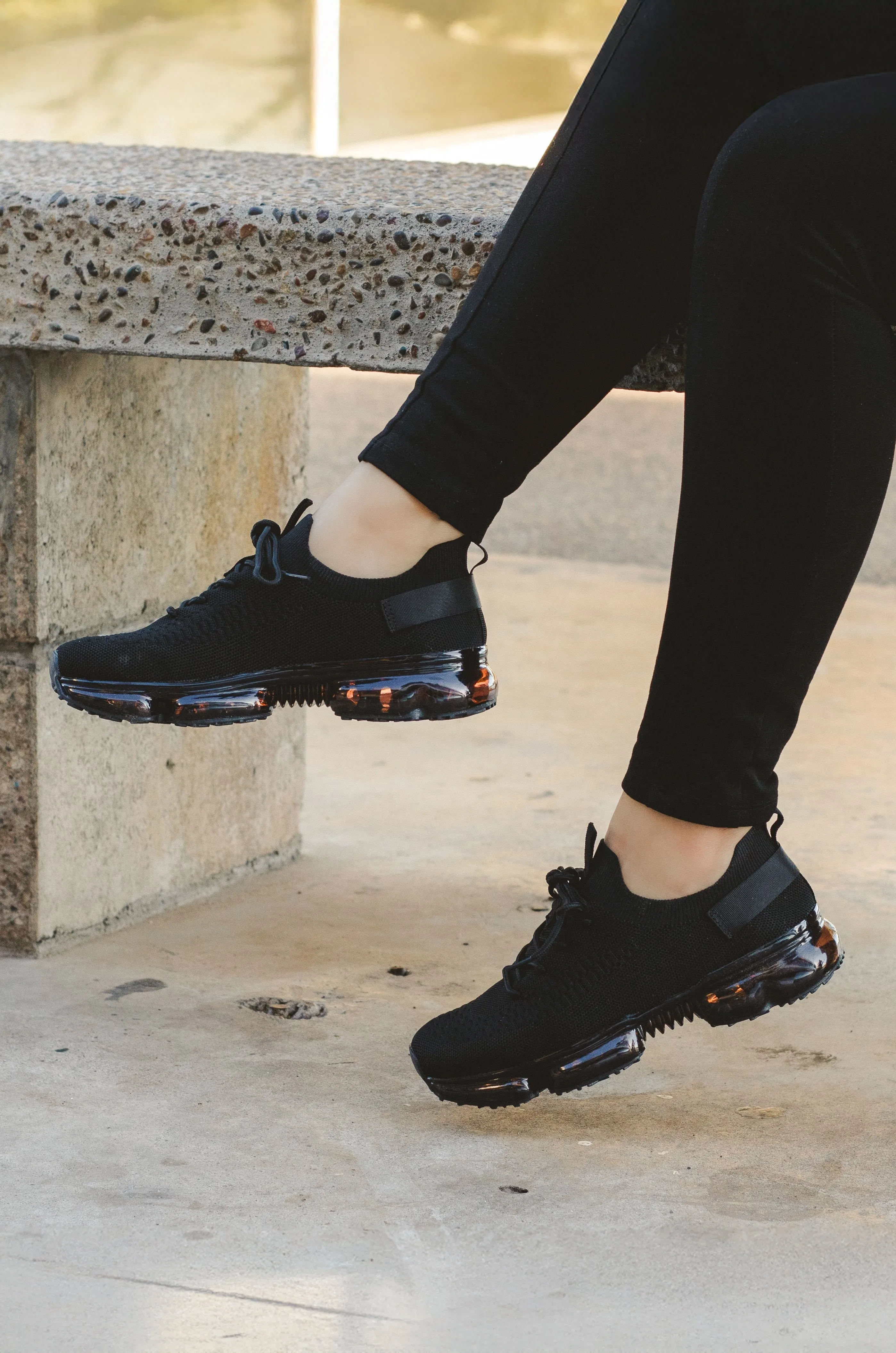 Flow - Breathable Air Cushion Sneakers, Lightweight Mesh & Synthetic Design, Comfortable Everyday Footwear, Perfect for Casual or Active Wear