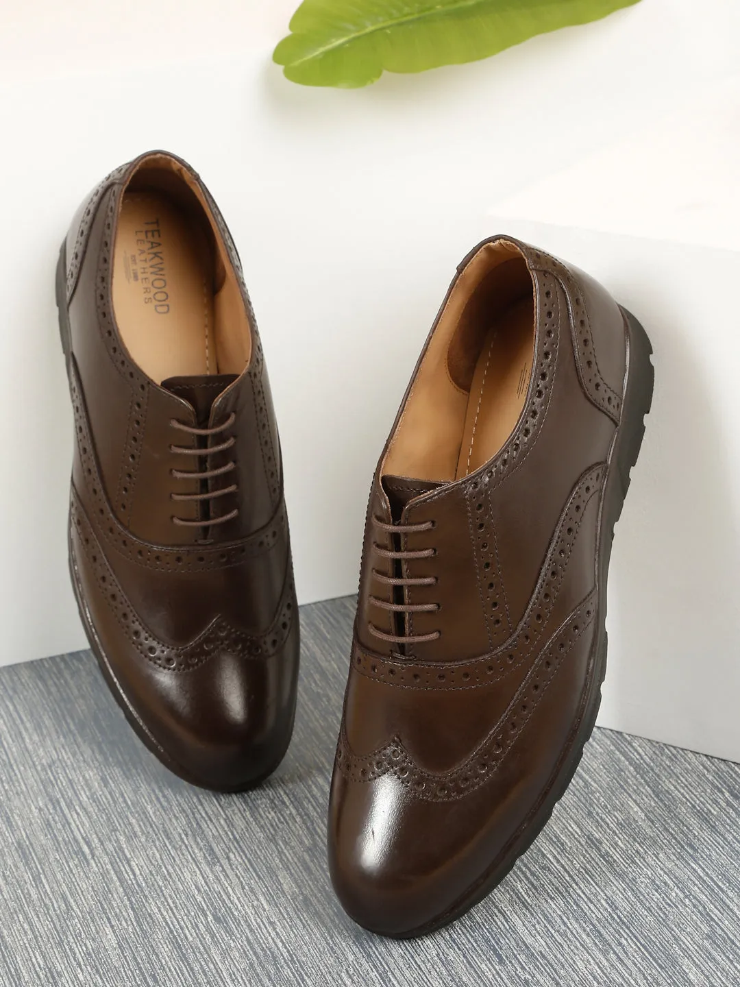 Men Brown Leather Lace-Up Brogue Derby Shoes